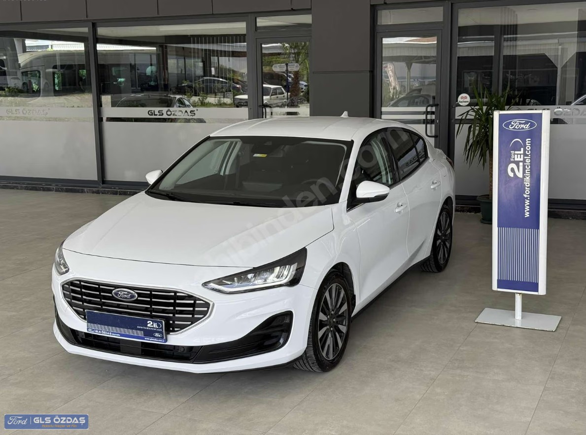 FORD FOCUS TİTANİUM X %20 FATURALI 2025 MODEL